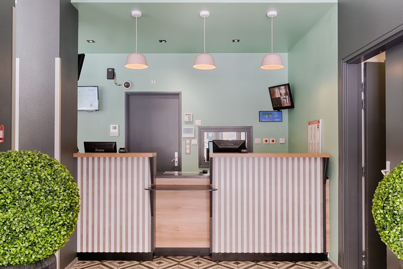 B&B HOTEL Marseille Centre La Joliette-France-MARSEILLE-Lobby-5