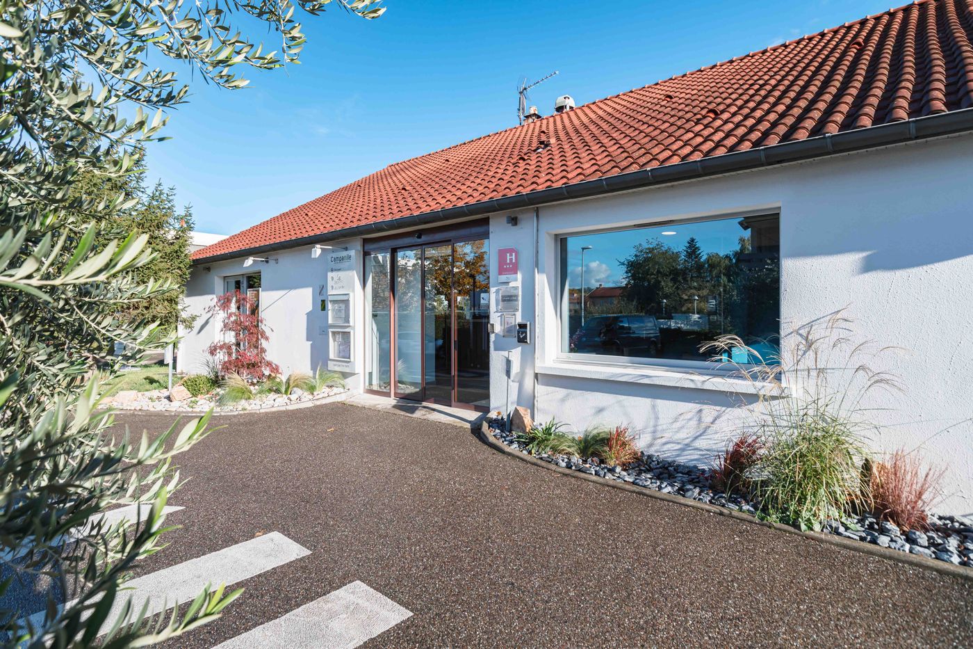 Campanile Lyon Est - Bron Eurexpo - France - BRON - General view - 10