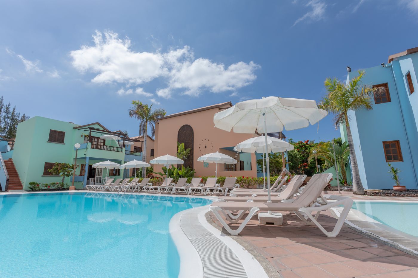 Club-Vista-Serena-Pool-4