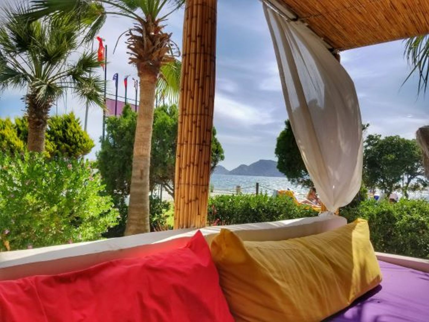 Sun and Sea Beach Hotel