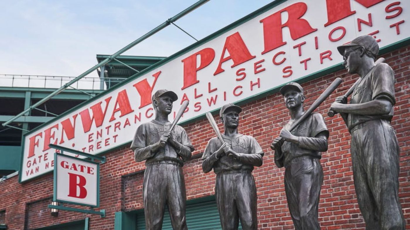 Four-Seasons-Hotel-Boston-Sports-and-Entertainment-54