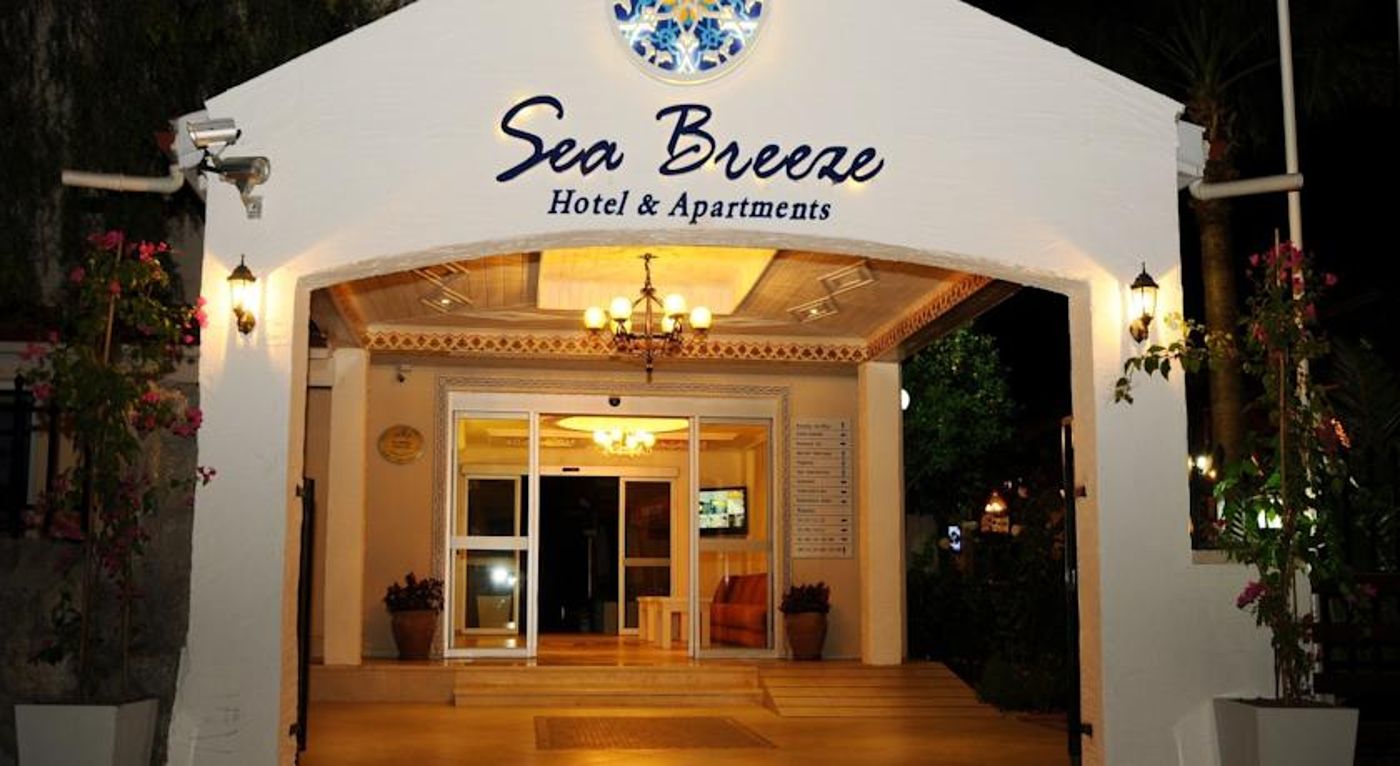 Sea Breeze Hotel & Apartments