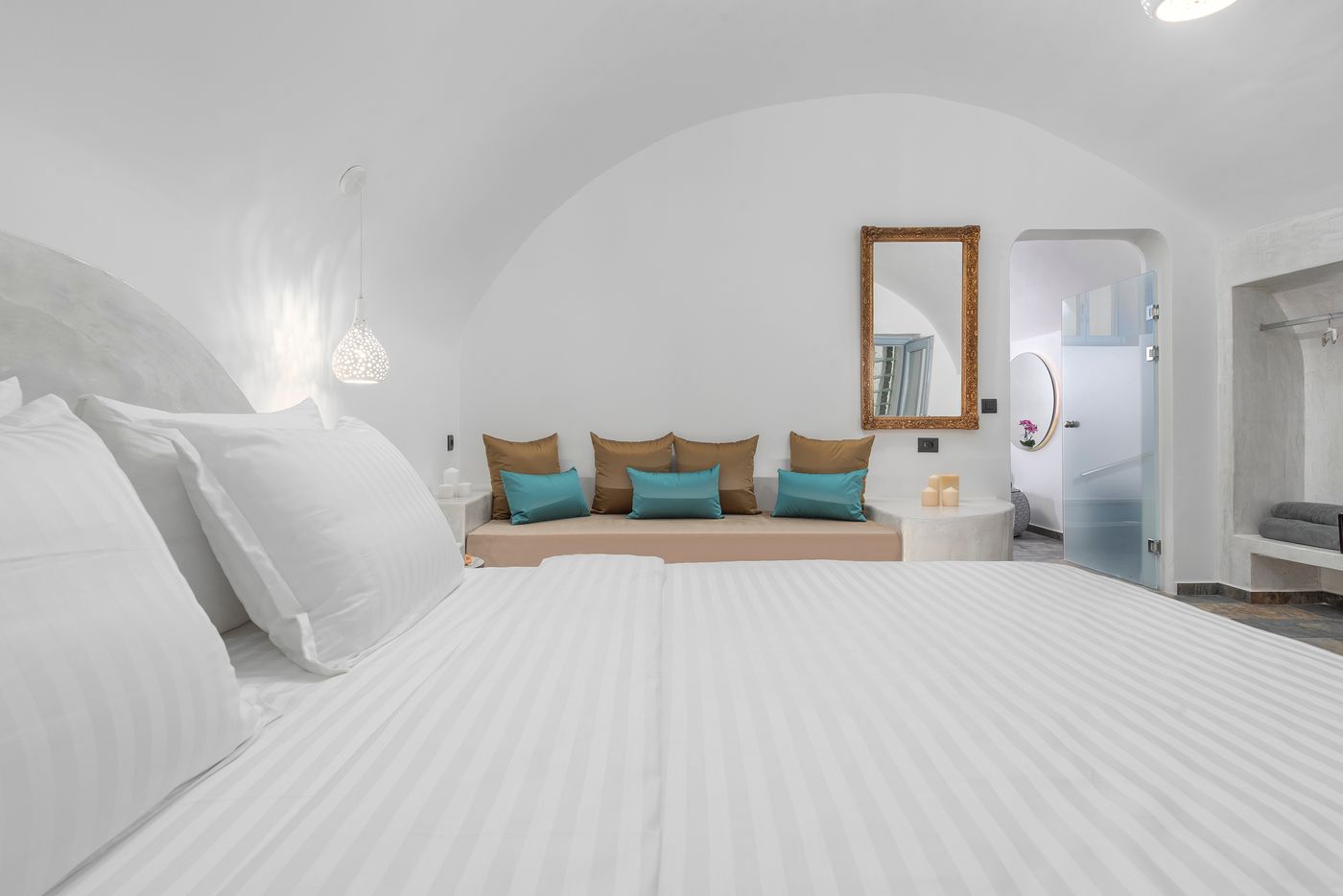 Sole-D-Oro-Luxury-Suites-Room-53