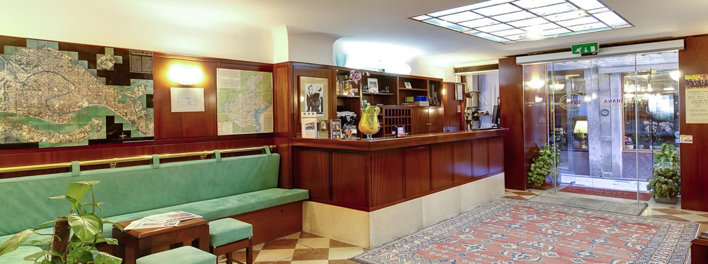 Hotel-Diana-Lobby-1