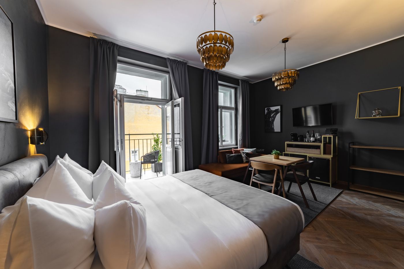 The Viaduct - Suites & More-Czech Republic-Prague-Room-3