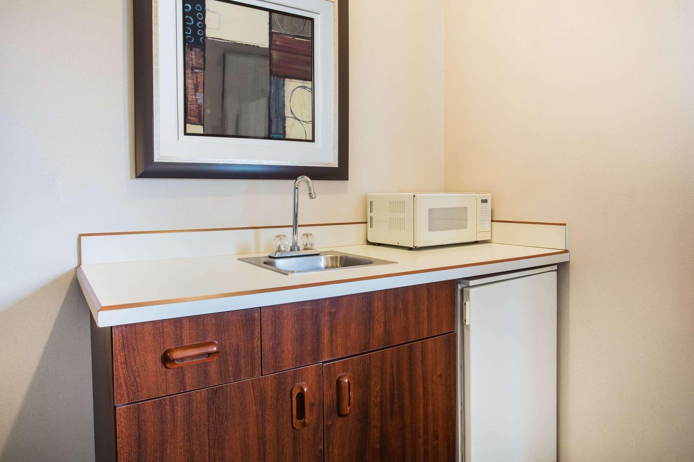 Days Inn by Wyndham Seattle Aurora-United States-SEATTLE-Room-8