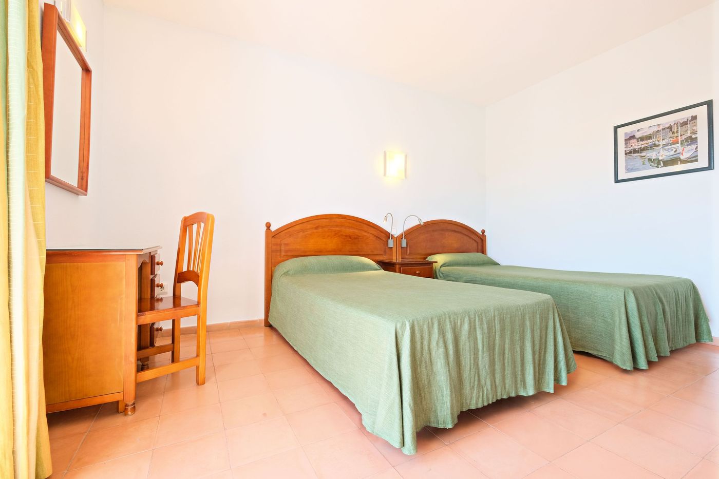 Azuline-Hotel-Galfi-Room-15