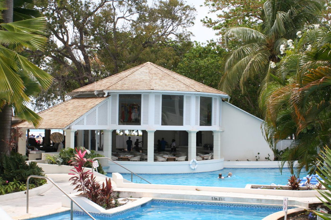 Savannah Beach Hotel