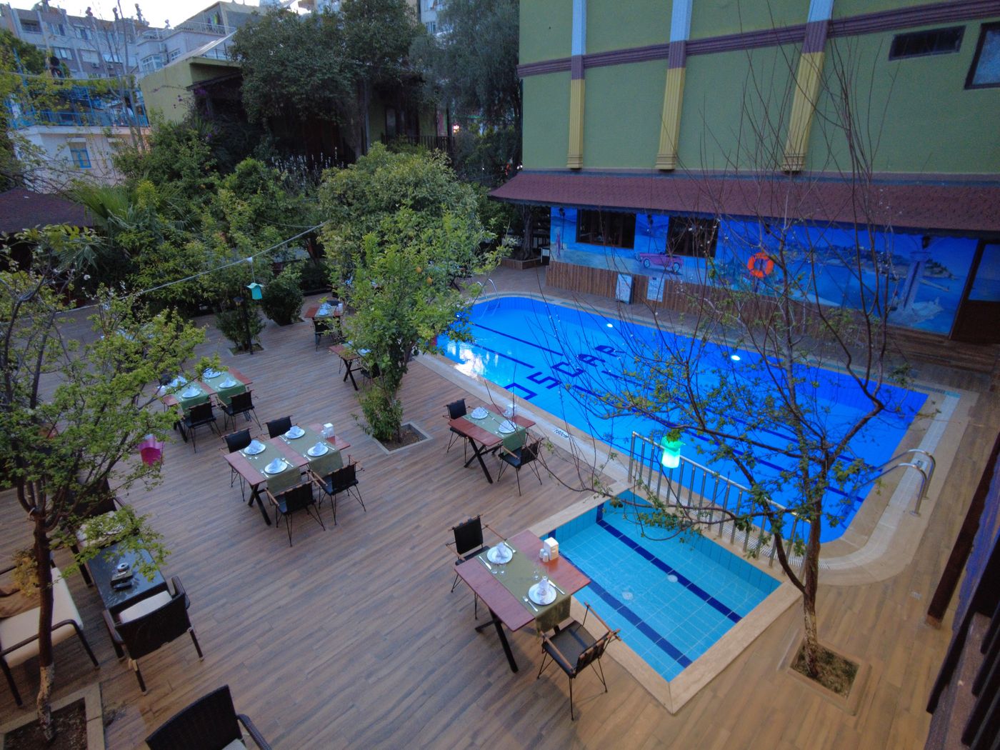 Oscar-Boutique-Hotel-Pool-7