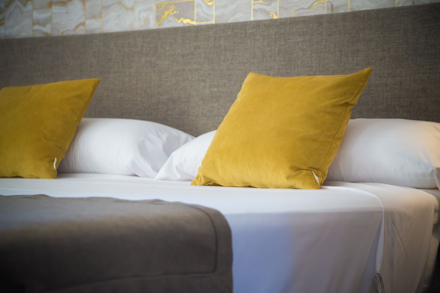 OH-Marbella-Inn-Room-26