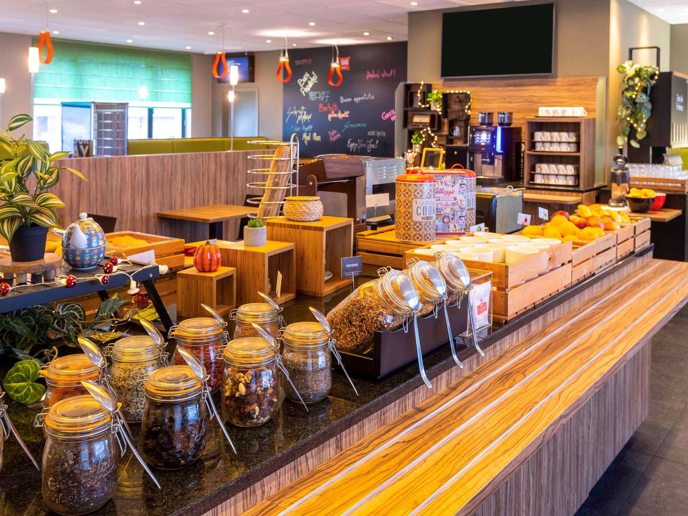 ibis-Brussels-Centre-Gare-Midi-Restaurant-53