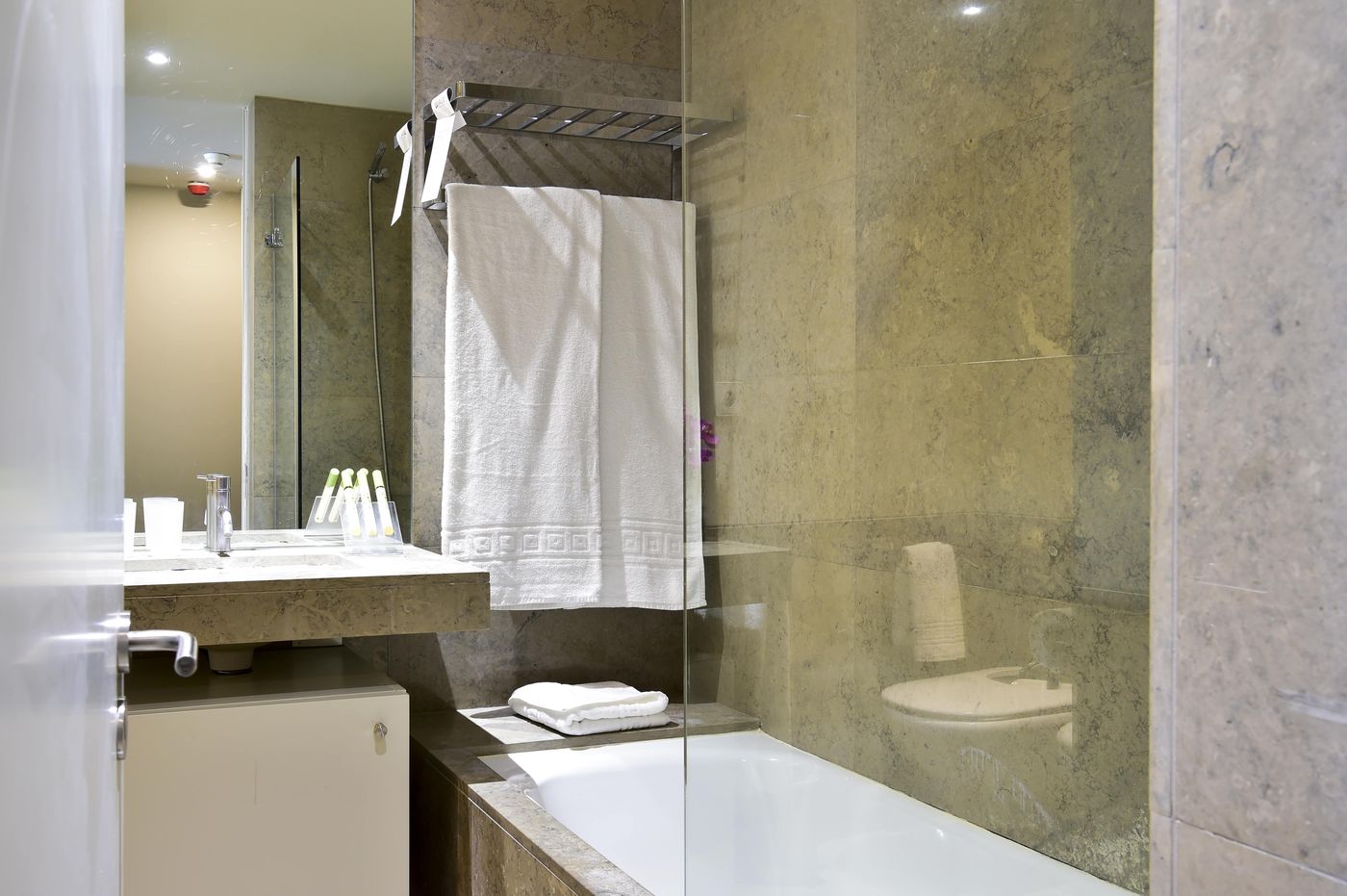 Aqualuz-Troia-Mar-by-The-Editory-Room-45