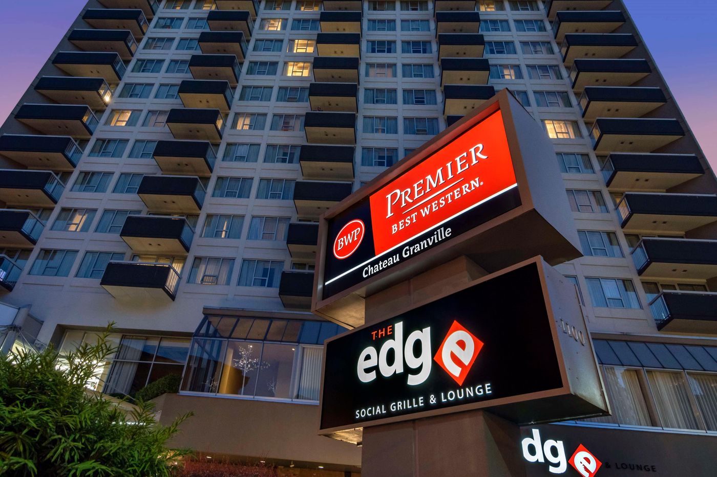 Best-Western-Premier-Chateau-Granville-Hotel---Suites-General-view-51