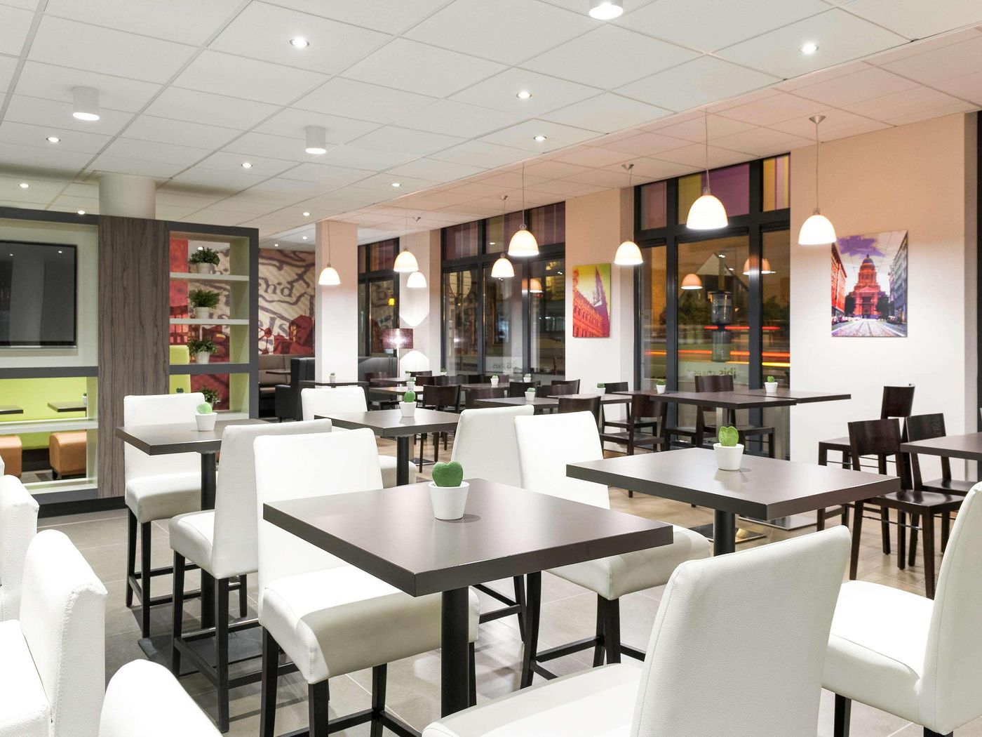 ibis-Styles-Brussels-Centre-Stephanie-Restaurant-14