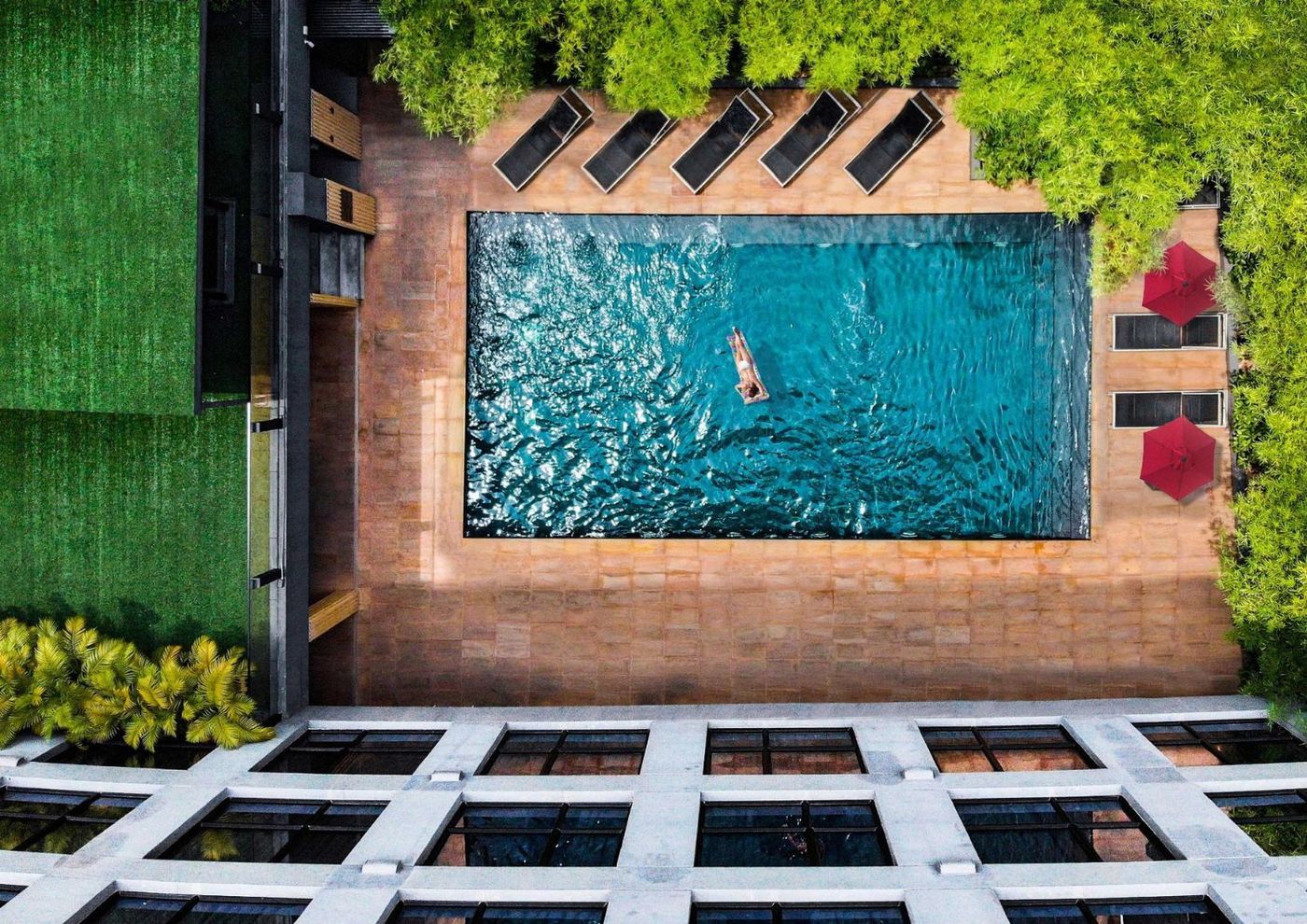 Galleria-12-Sukhumvit-Bangkok-by-Compass-Hospitali-Pool-40