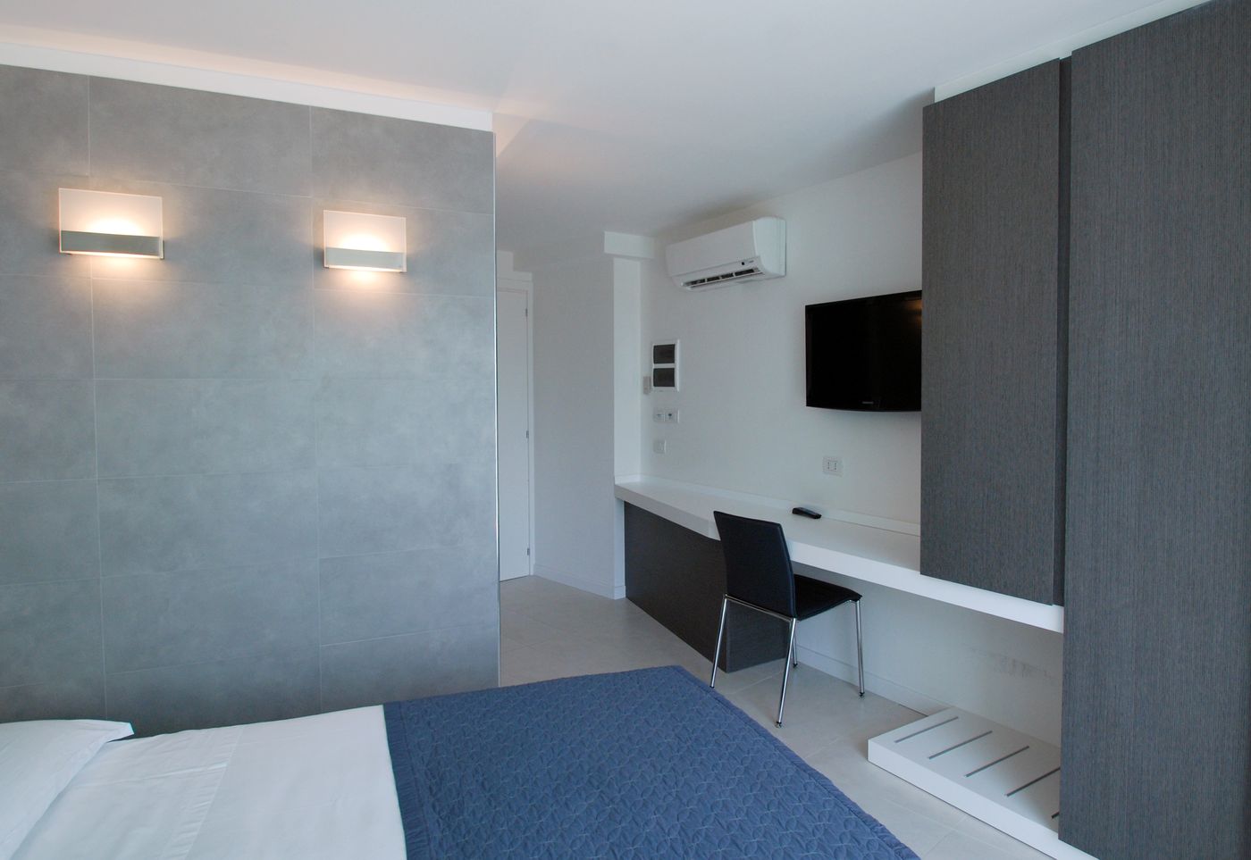 Lungotevere Suite-Italy-ROMA-Room-6