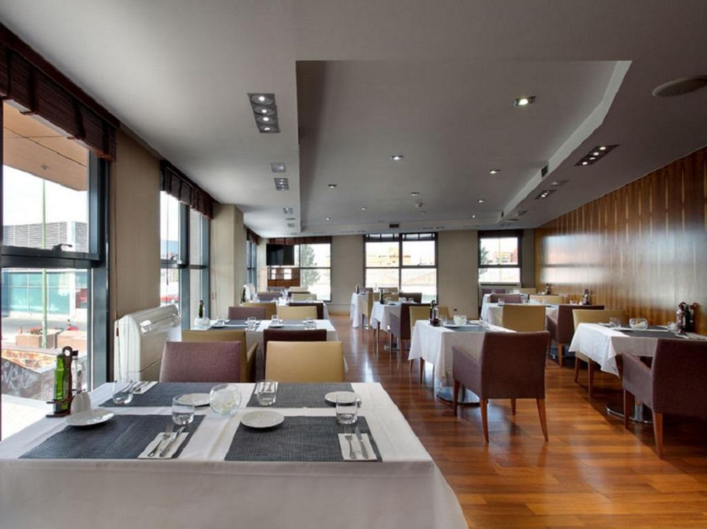 Exe-Plaza-Restaurant-48