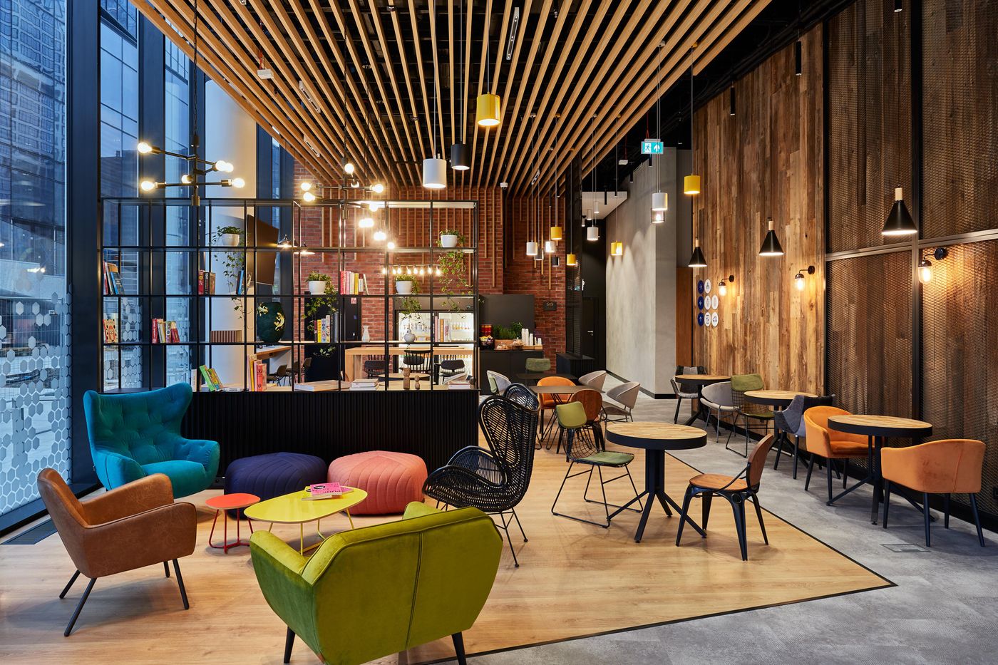 Holiday-Inn-Express-Warsaw---The-HUB-General-view-15