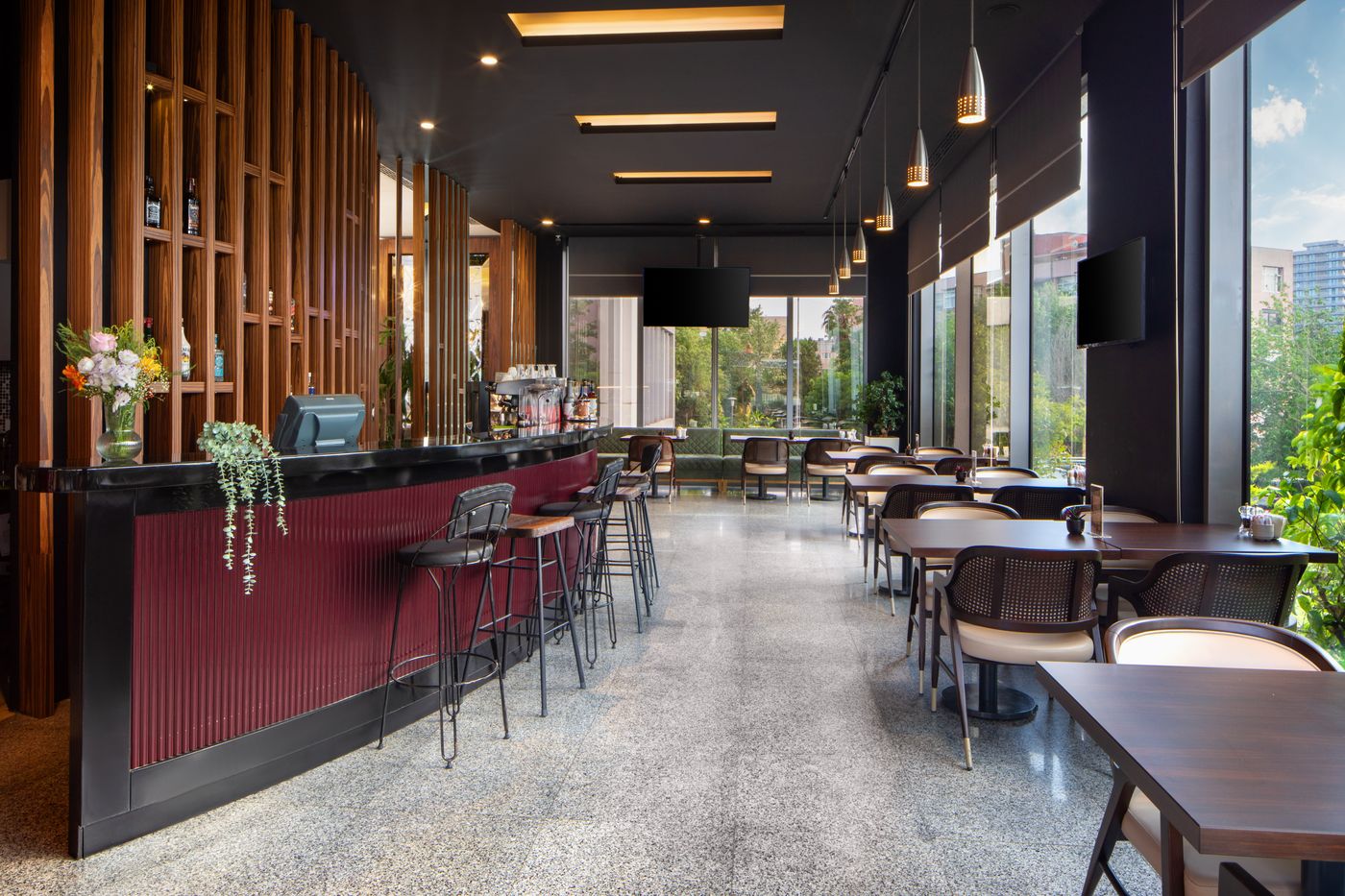 Ramada-Hotel---Suites-by--Istanbul-Atakoy-Bar-6