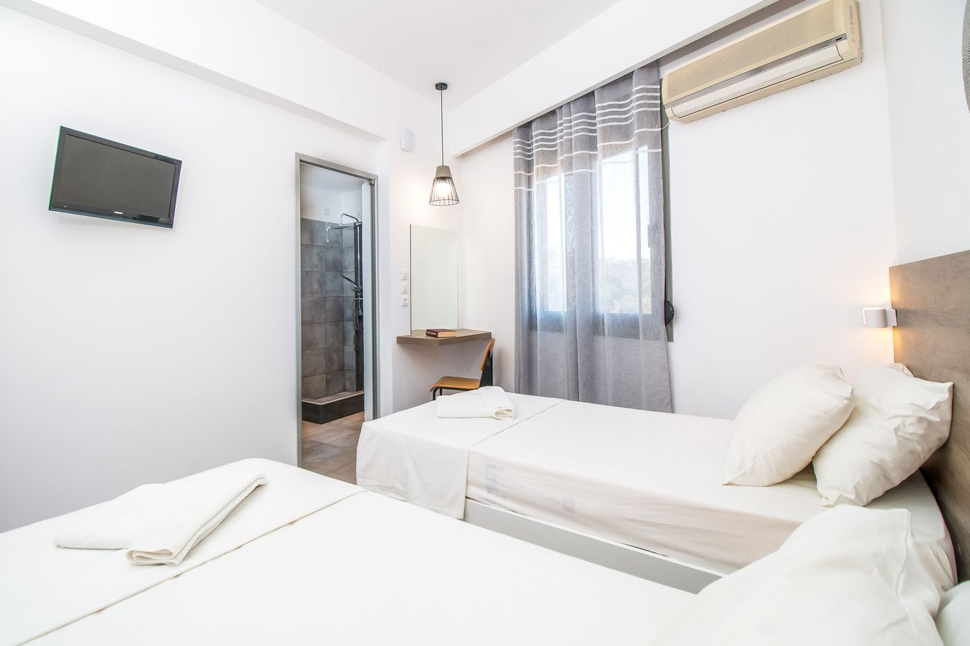 Hillside-Studios-Room-45