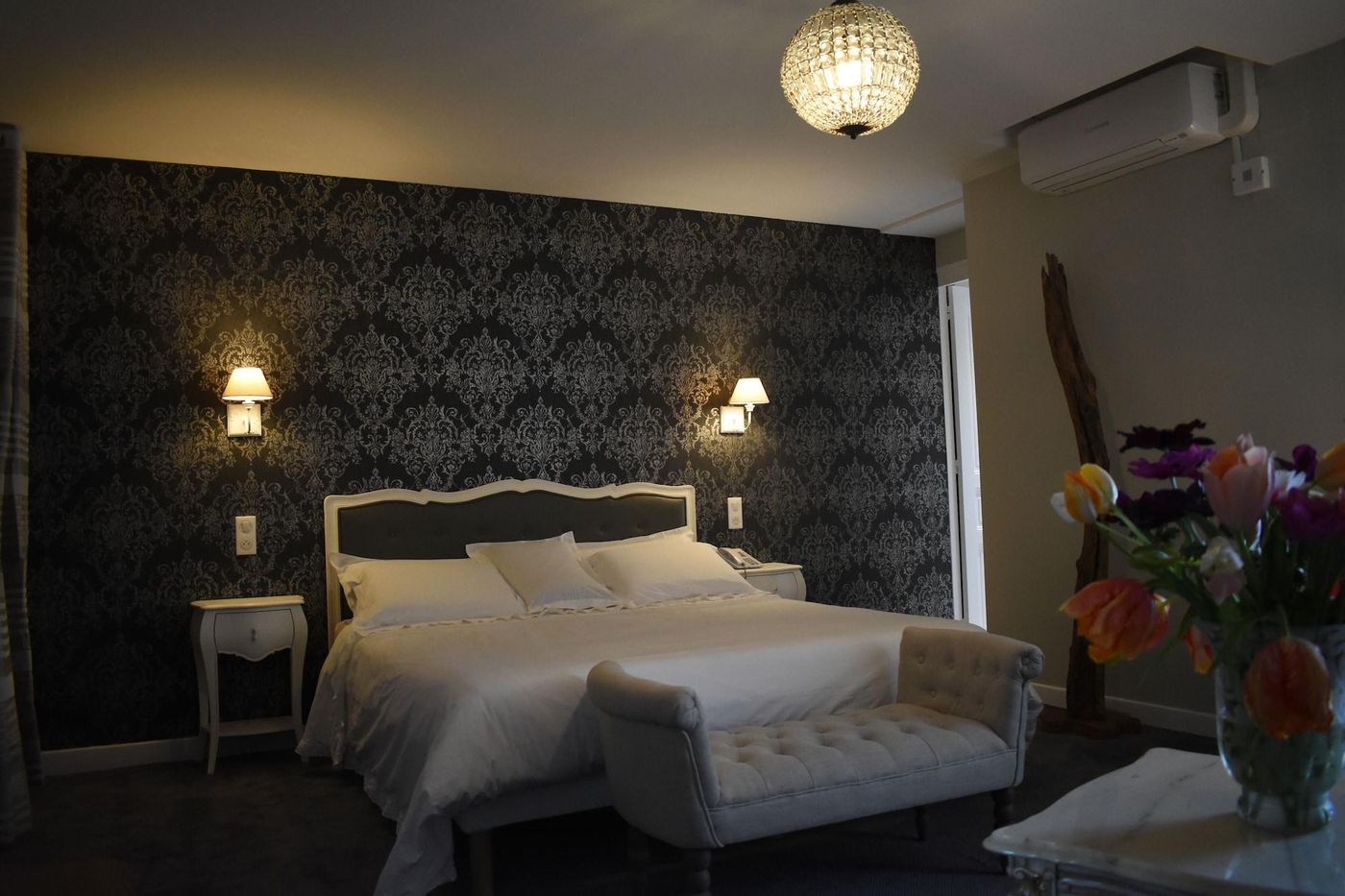 Hotel Henri Iv-France-TARBES-Room-10