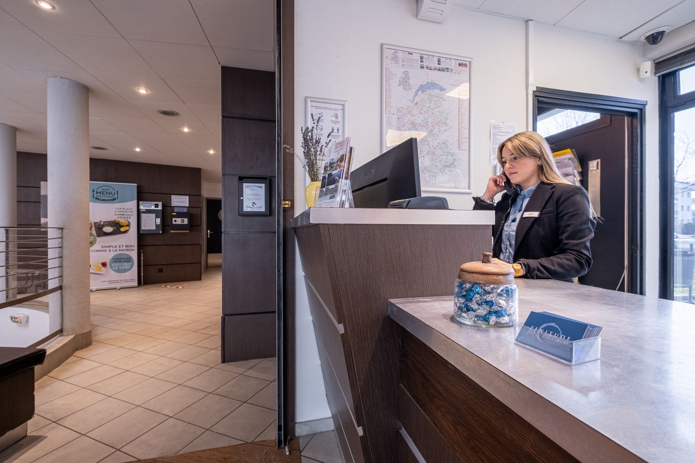 Comfort Aparthotel Les Hauts dAnnecy-France-Annecy (SEYNOD)-Lobby-5