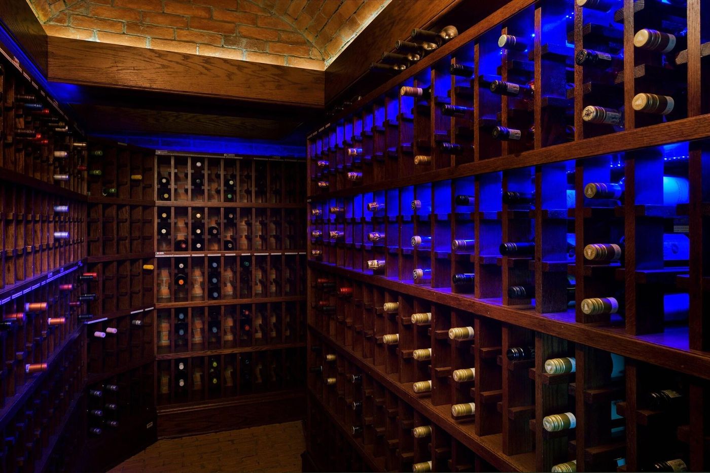 Delta-Hotels-by-Marriott-Jumeirah-Beach-Restaurant-69