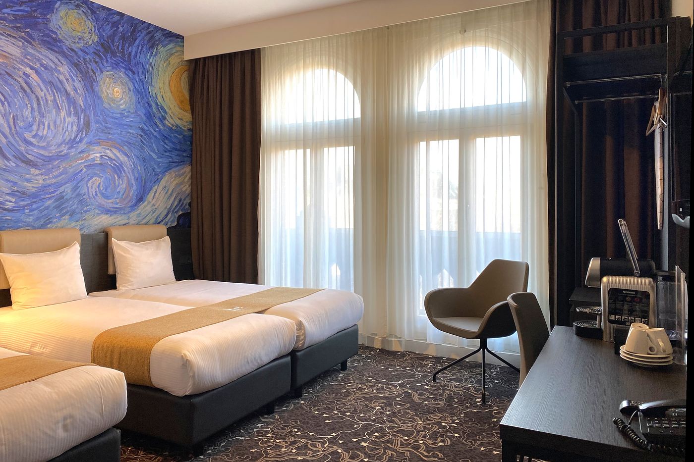 Hotel-Van-Gogh-Room-16