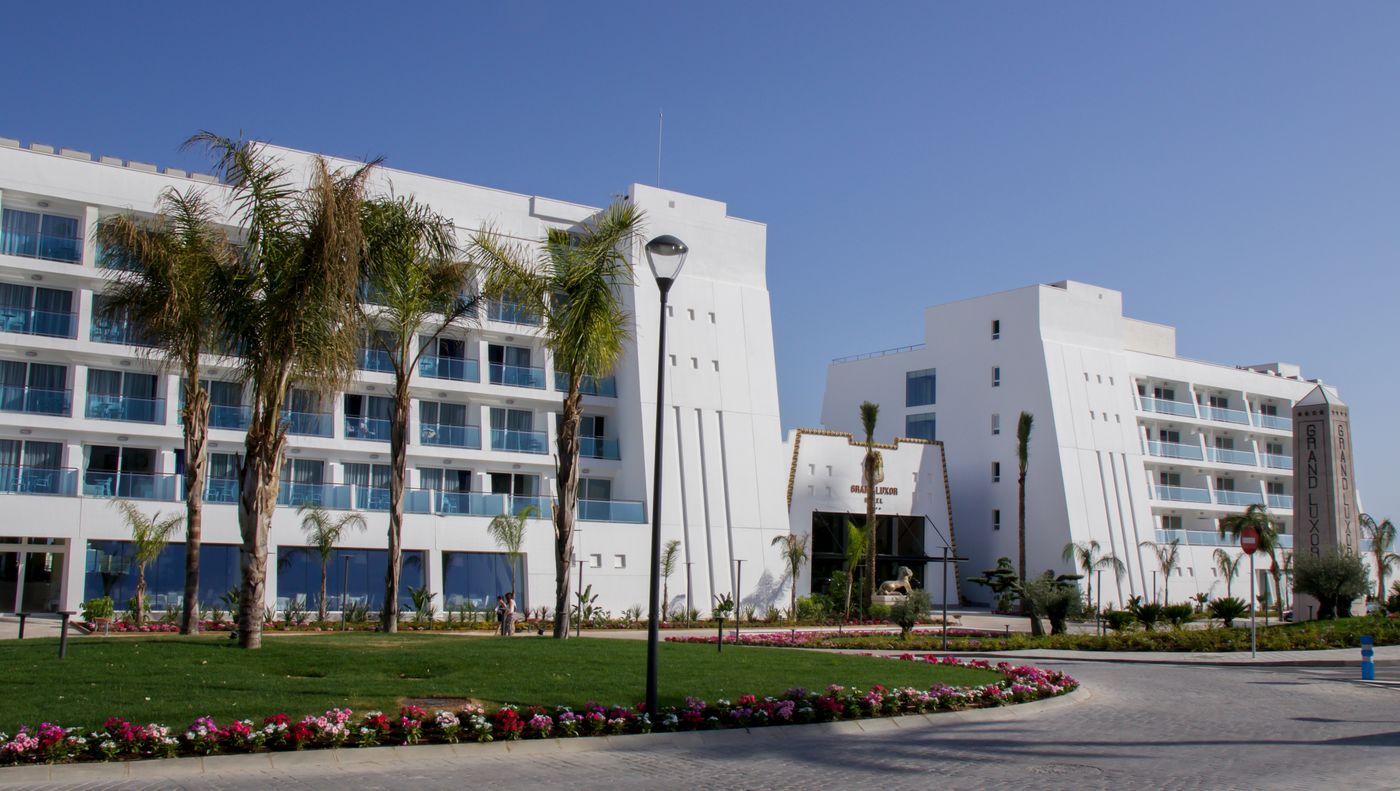 Grand Luxor Hotel
