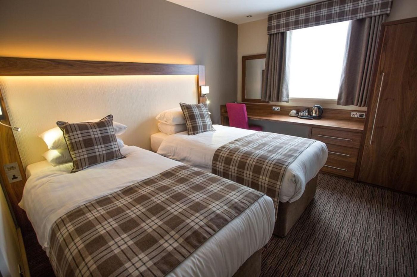 Mondo Hotel-United Kingdom-COATBRIDGE-Room-8