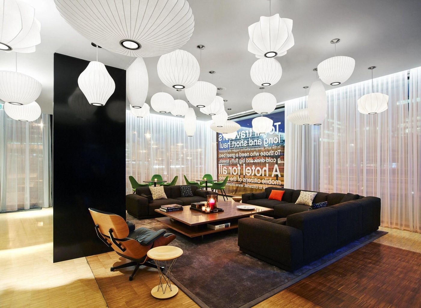 Citizenm-Schiphol-Airport-Hotel-Lobby-6