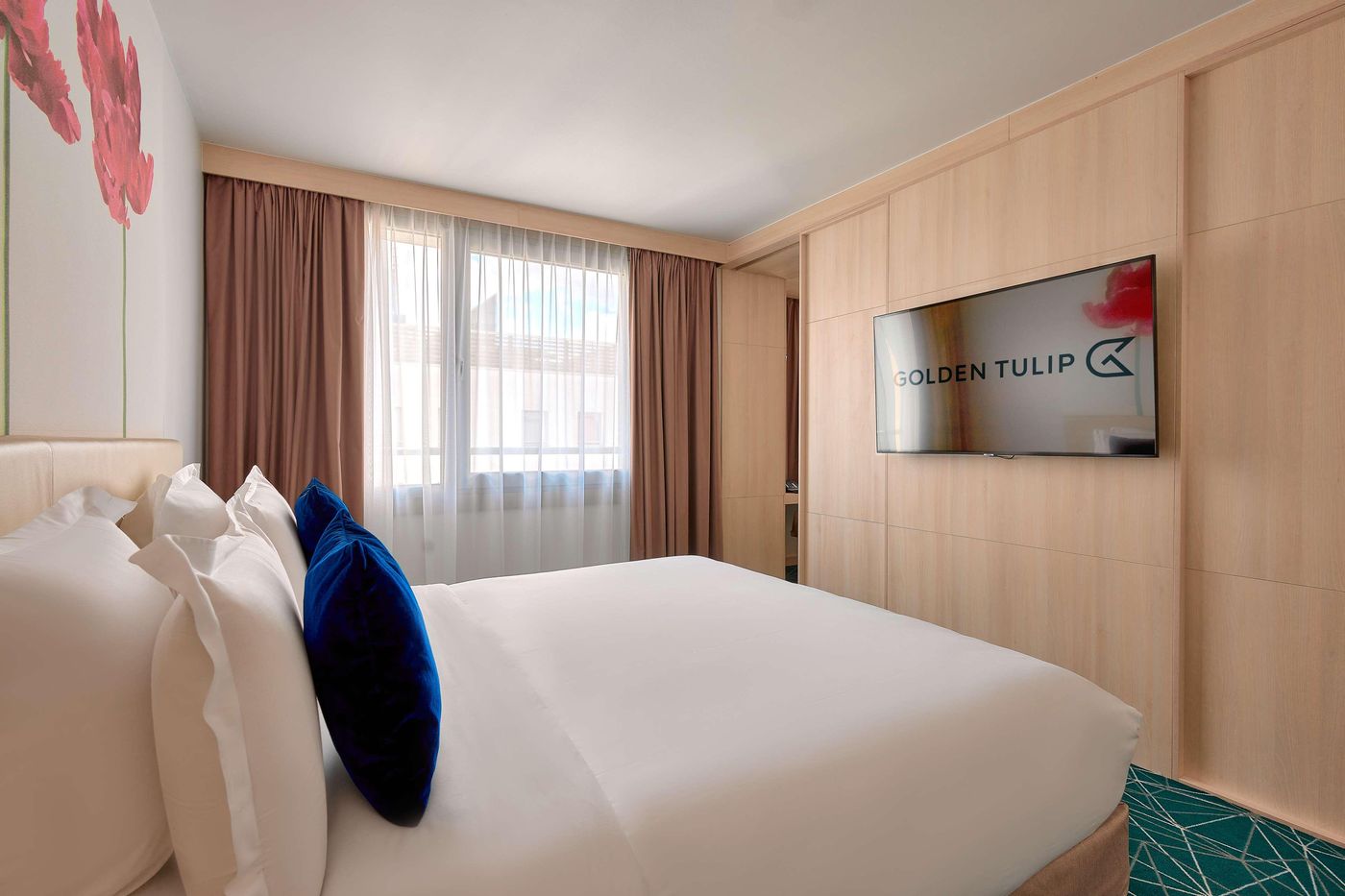 Golden-Tulip-Warsaw-Center-Room-41