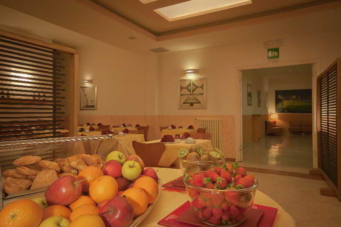 Hotel-Meridiana-Restaurant-10