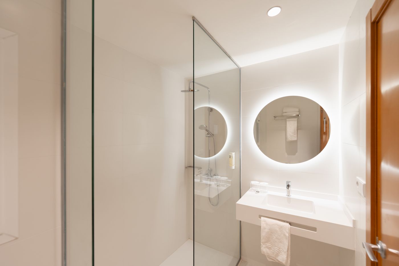 Rh-Sol-Hotel-Room-13