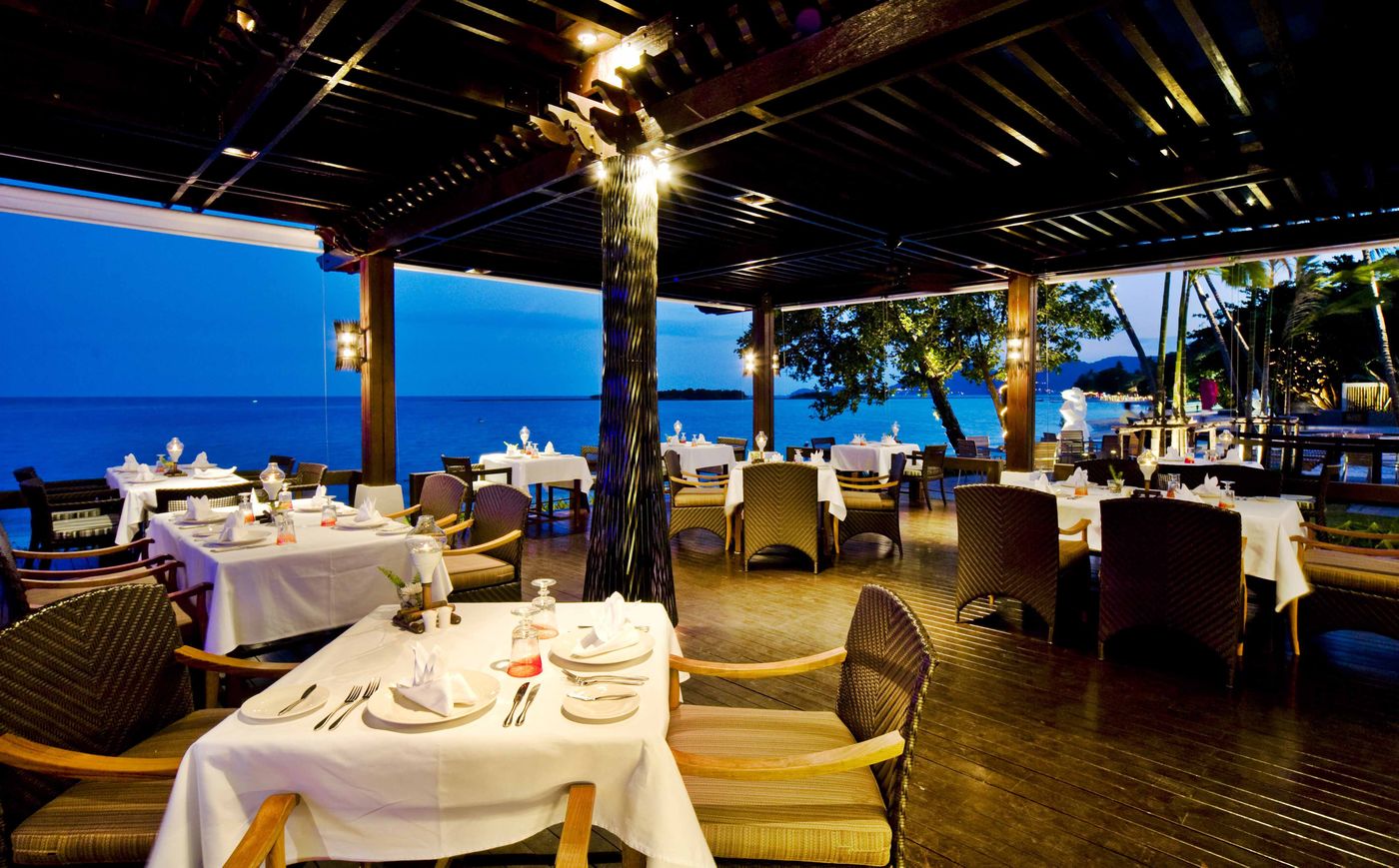 Sareeraya-Villas---Suites-Restaurant-14
