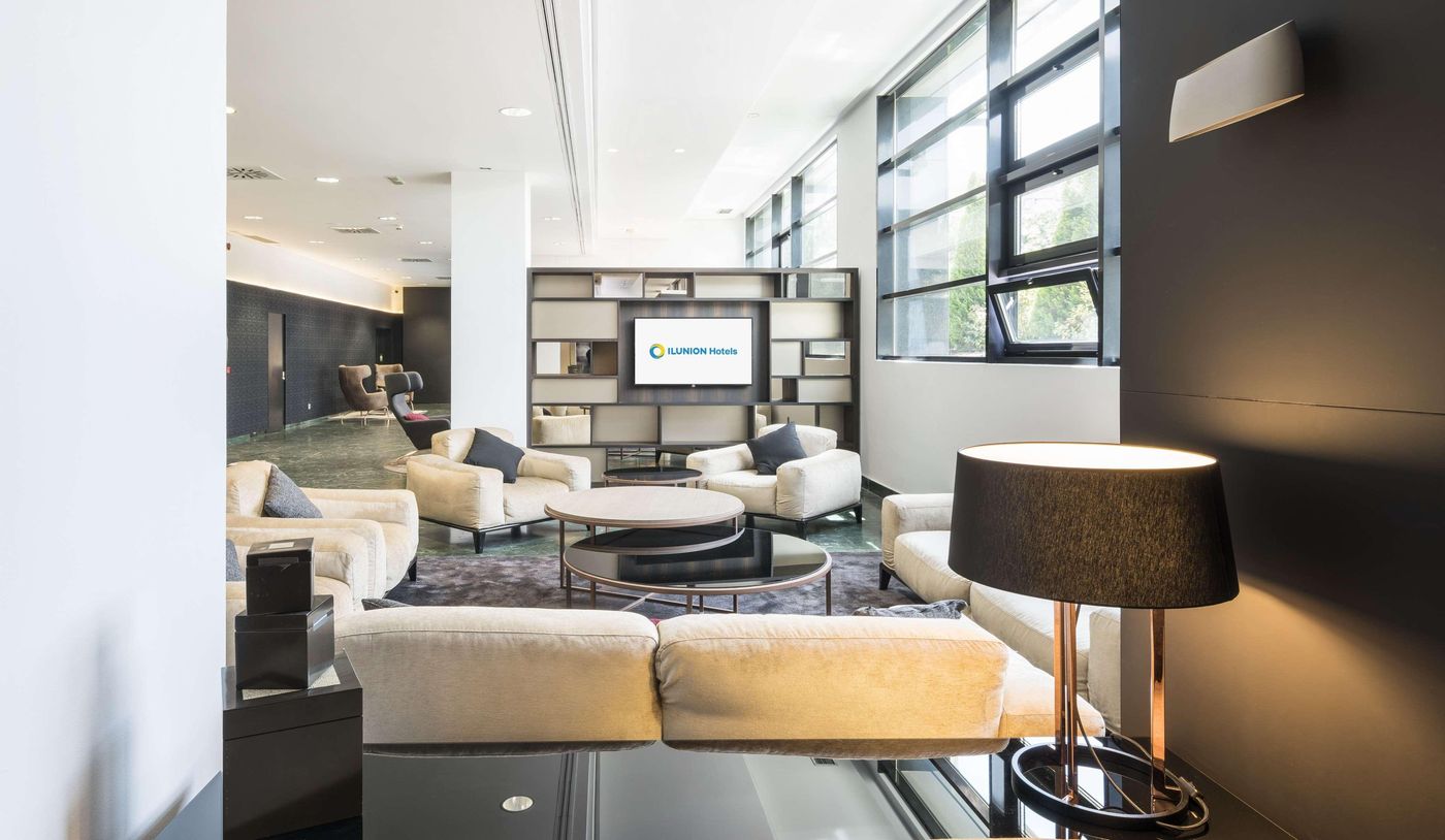 Ilunion-Pio-XII-Lobby-14