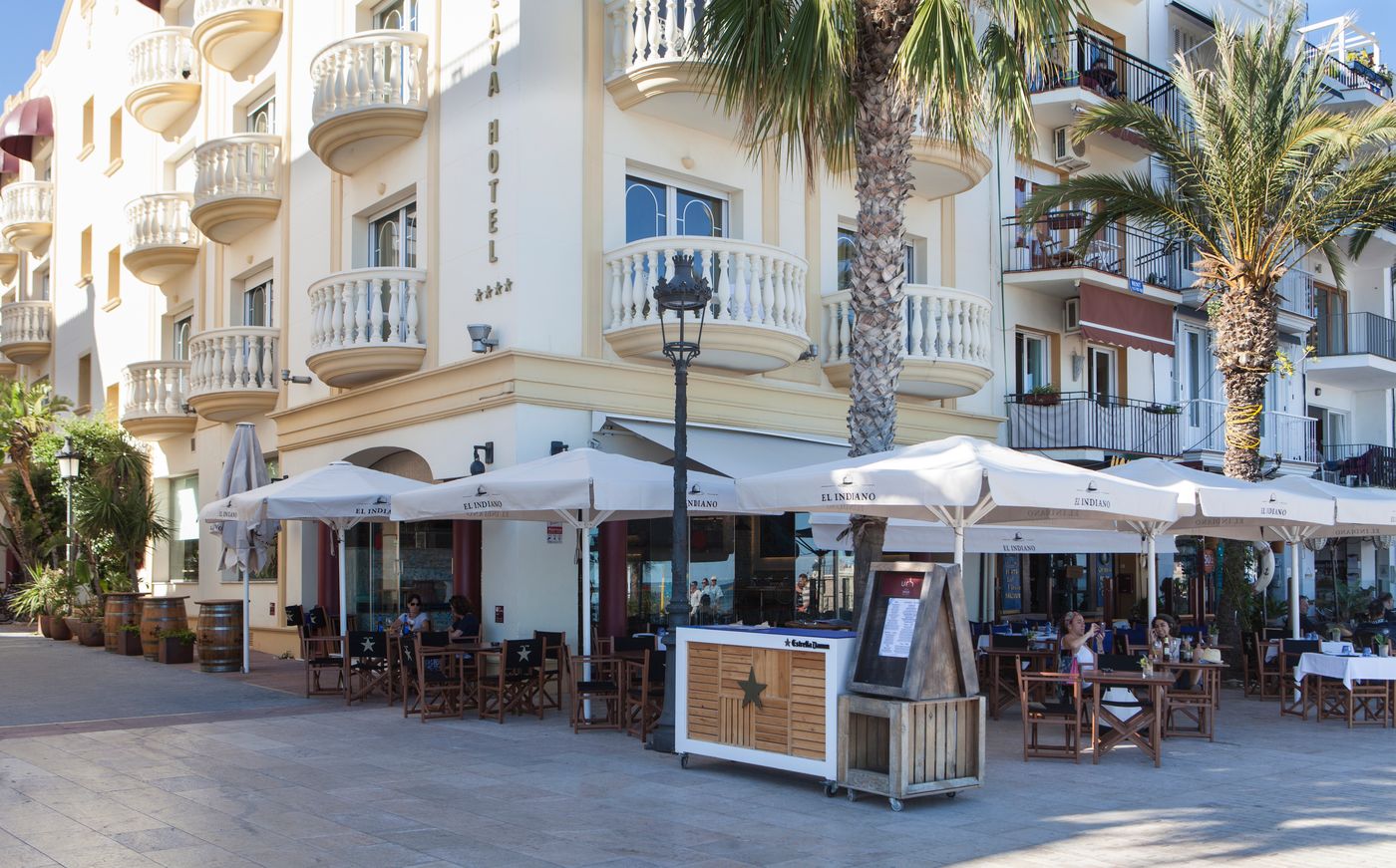 URH-Sitges-Playa-Restaurant-8