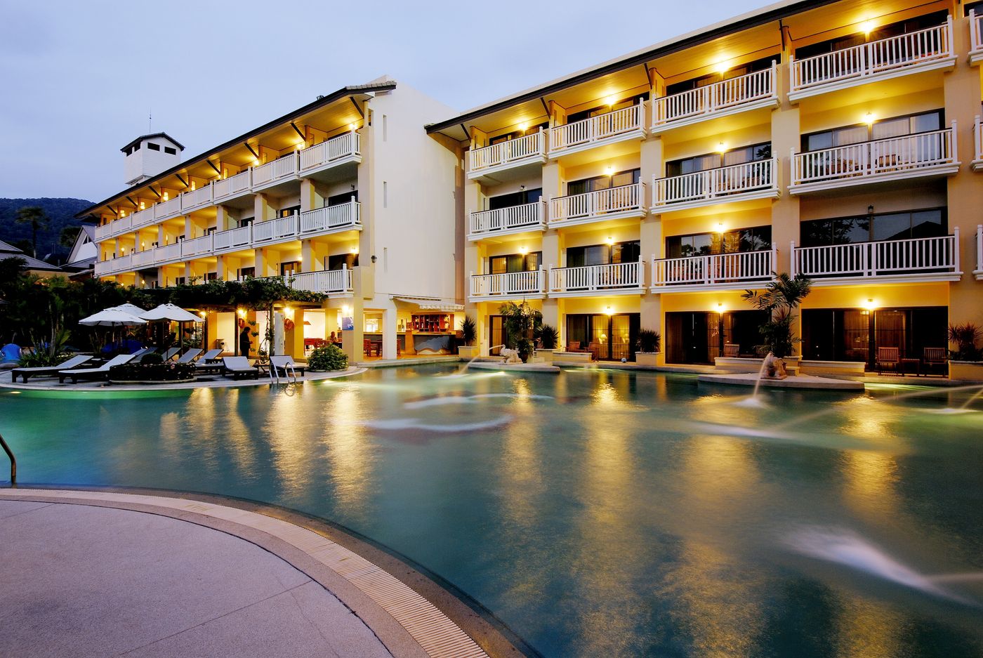 Thara-Patong-Beach-Resort-Pool-11