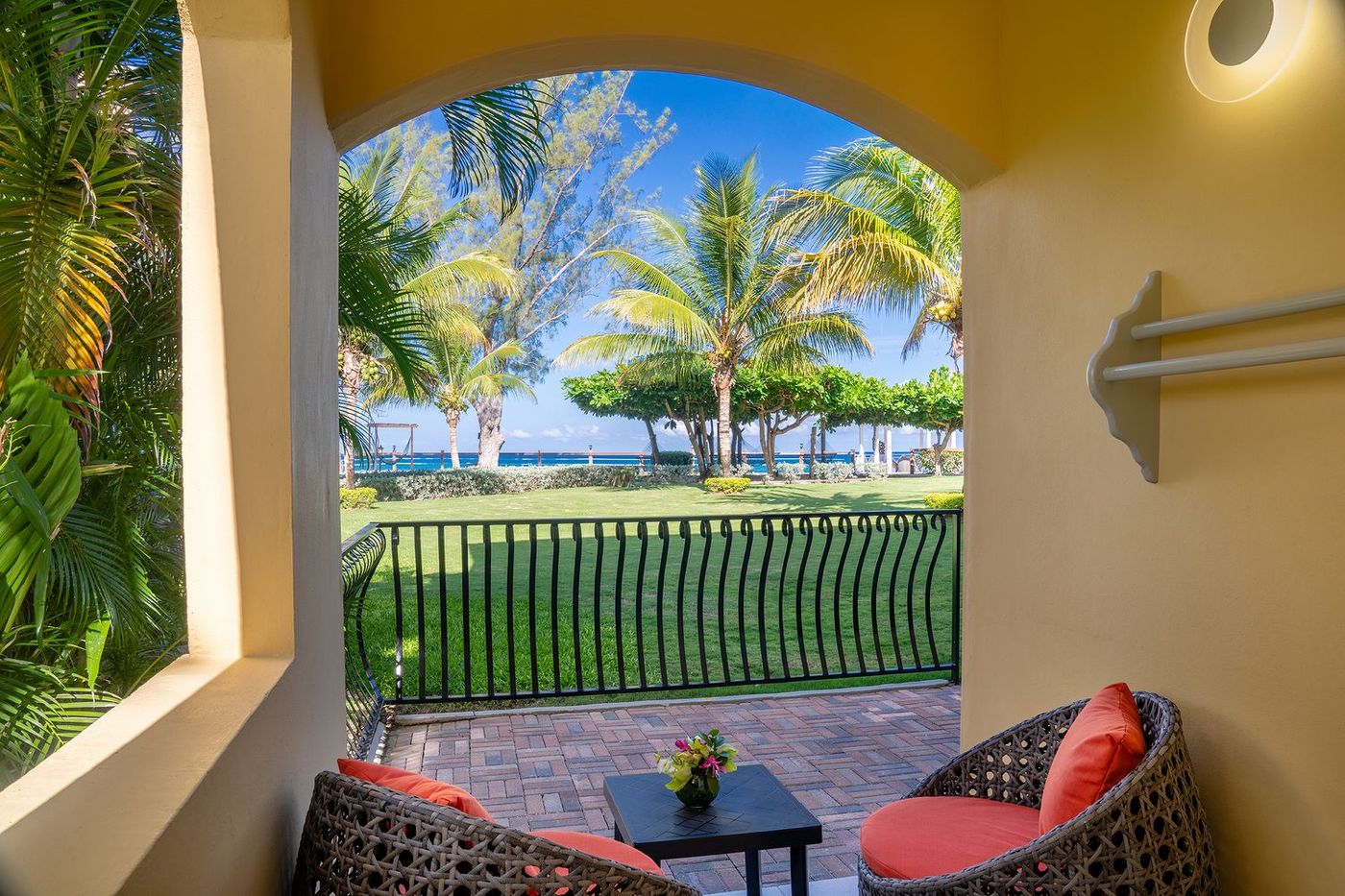 Jewel Paradise Cove Resort All Inclusive Curio By Hilton - Adults Only