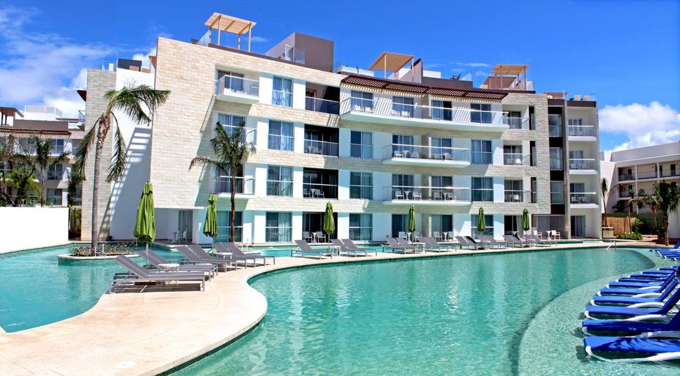 Essence at the Fives Beach