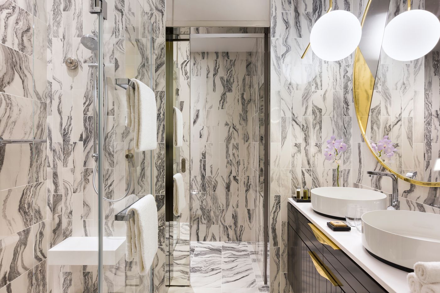 La-Clef-Champs-Elysees-by-The-Crest-Collection-Room-38