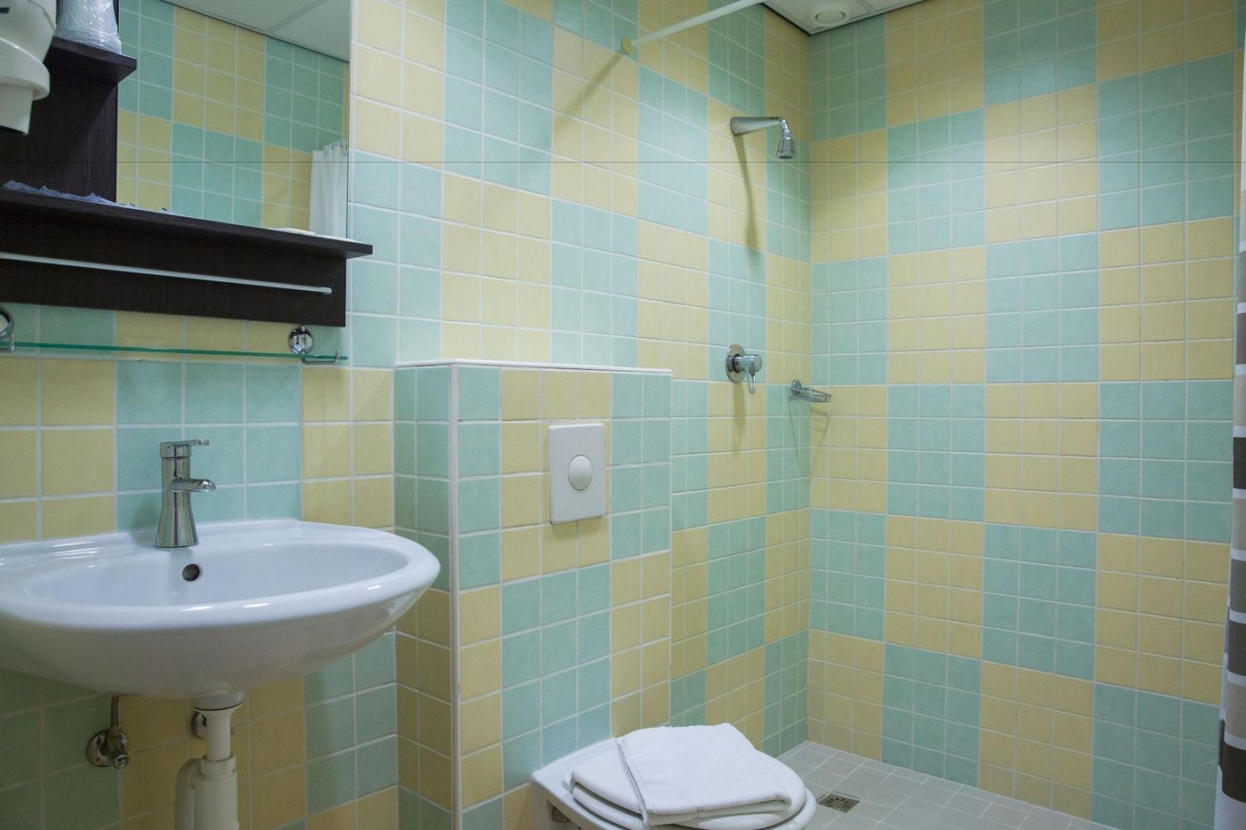 Hotel-Zwanenburg-Amsterdam-Airport-Room-32