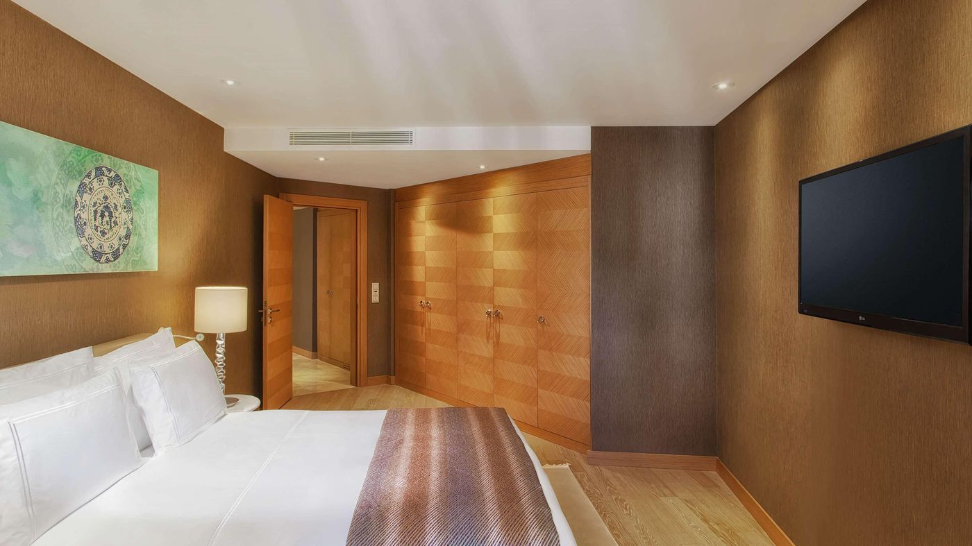 CVK-Park-Bosphorus-Hotel-Istanbul-Room-64