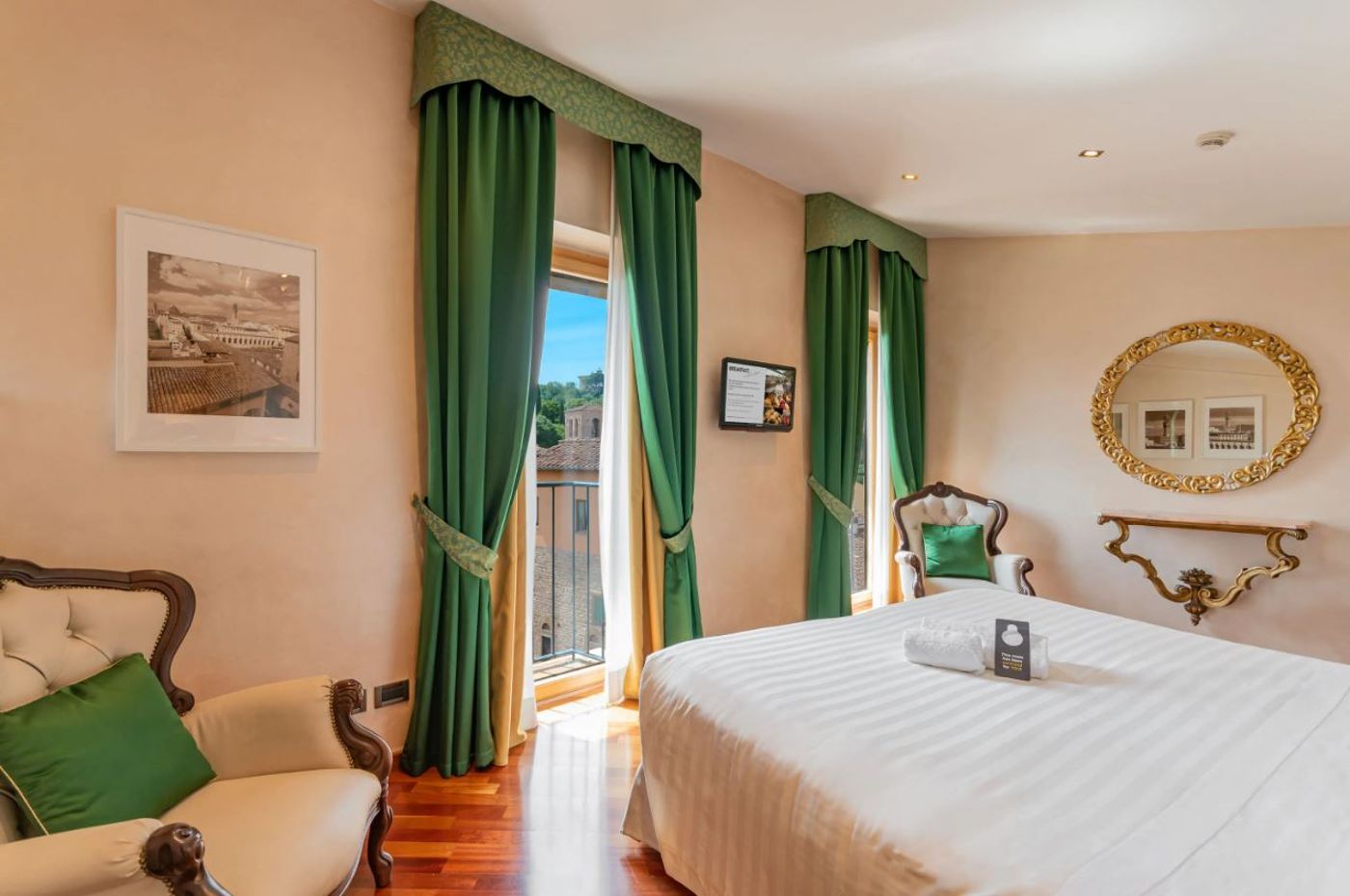 Pitti-Palace-al-Ponte-Vecchio-Room-14