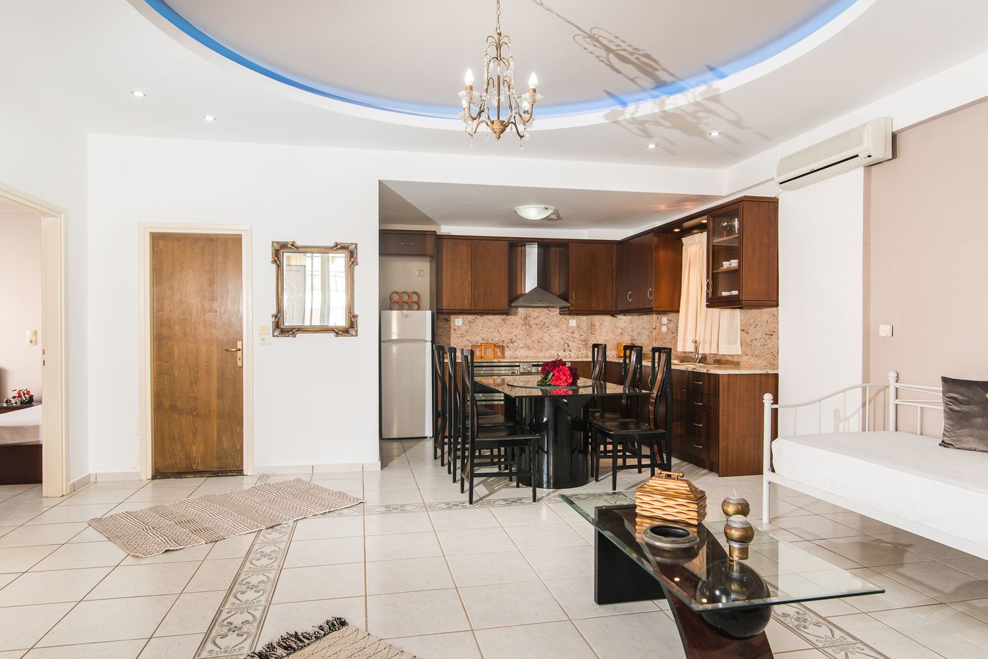 Yiannis-Manos-Apartments-Room-66