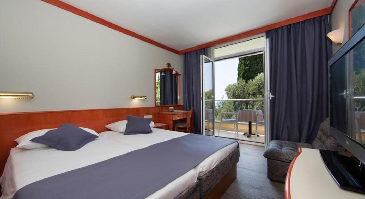 Astarea 2 Hotel