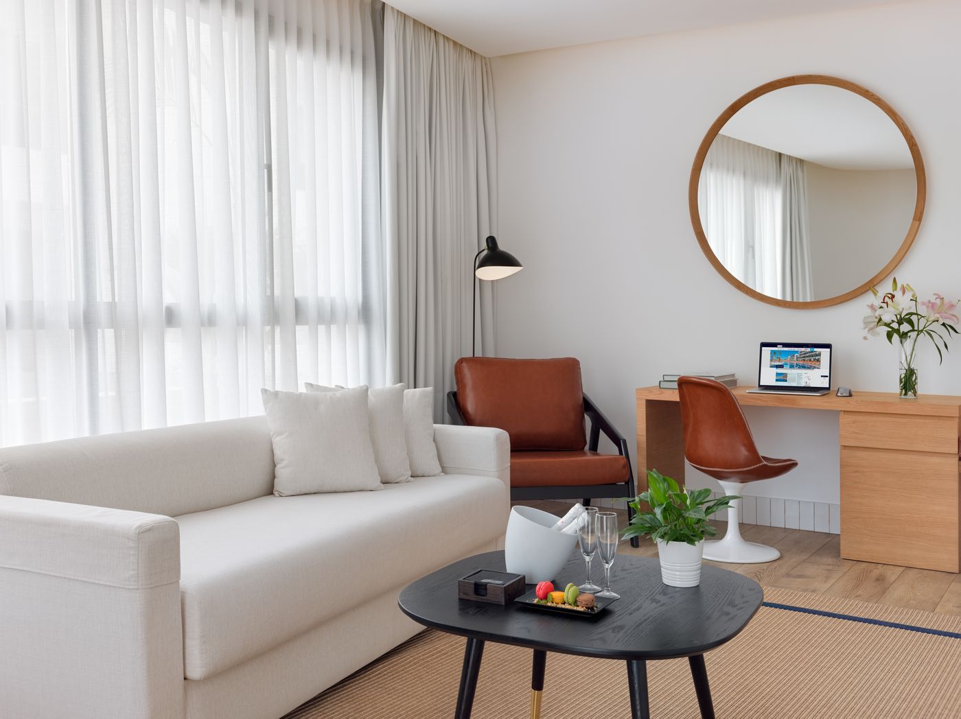 H10-Atlantic-Sunset-Horizons-Collection-Room-41