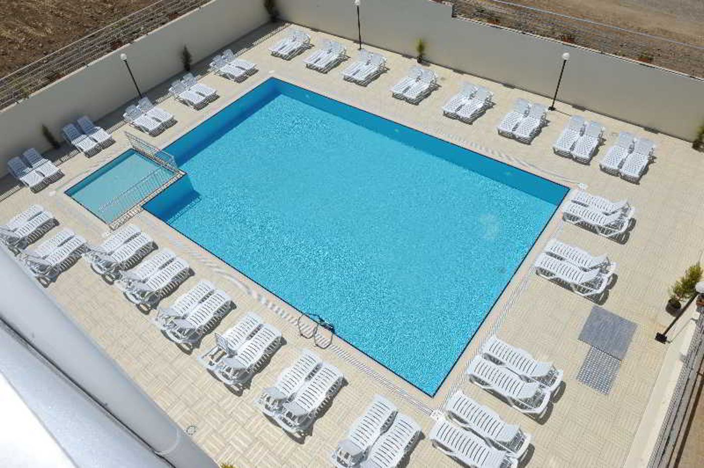 Harmony-Side-Hotel-Pool-12