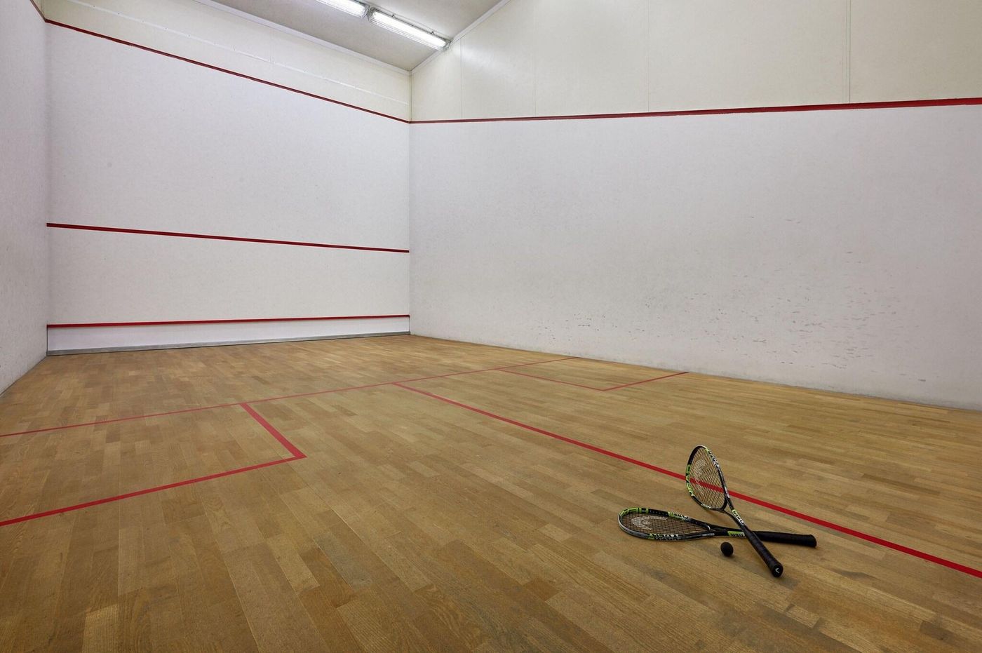 Le-Meridien-St--Julians-Hotel---Spa-General-view-65