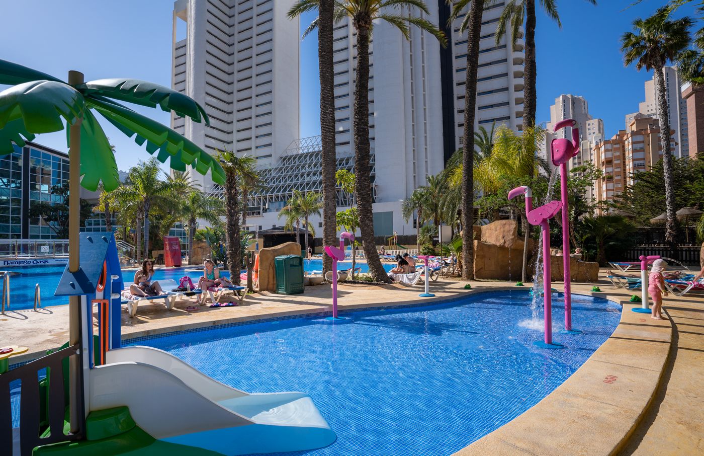 MedPlaya-Flamingo-Oasis-Pool-2